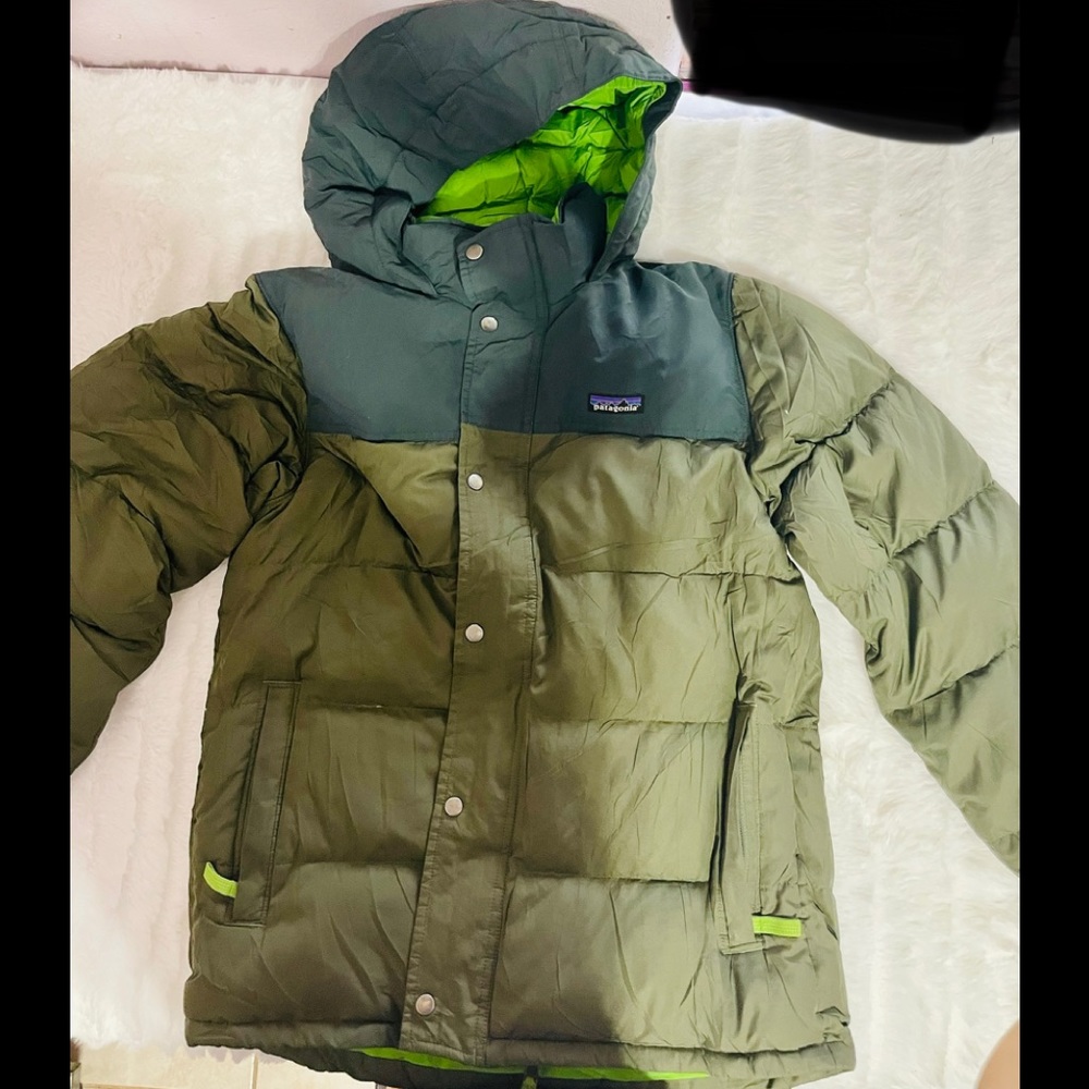 PATAGONIA Puffy Hooded Down Jacket